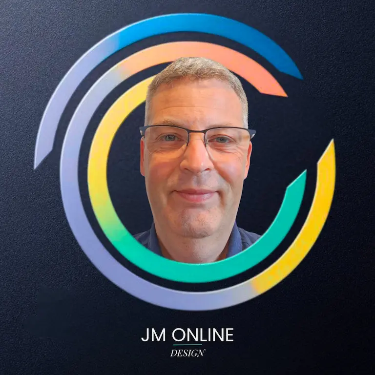 Foto van Jeroen Mulder in het logo van JM Online design in Enkhuizen